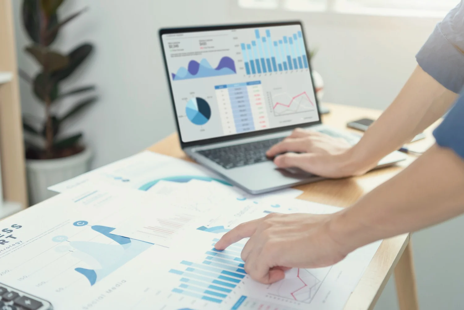 Como fazer uma análise competitiva de marketing para construtoras?